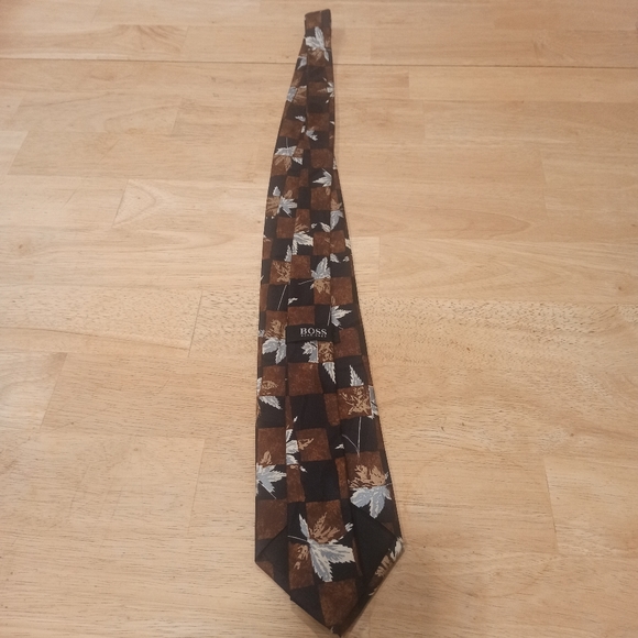 Classic Hugo Boss Men Black Floral 100% Silk Necktie Made In Italy - Picture 5 of 12